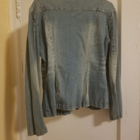 Women's jacket - Picture 2 of 2